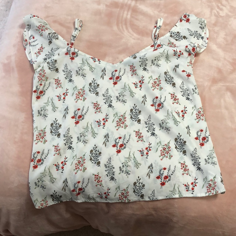 Forever 21 cold shoulder tank